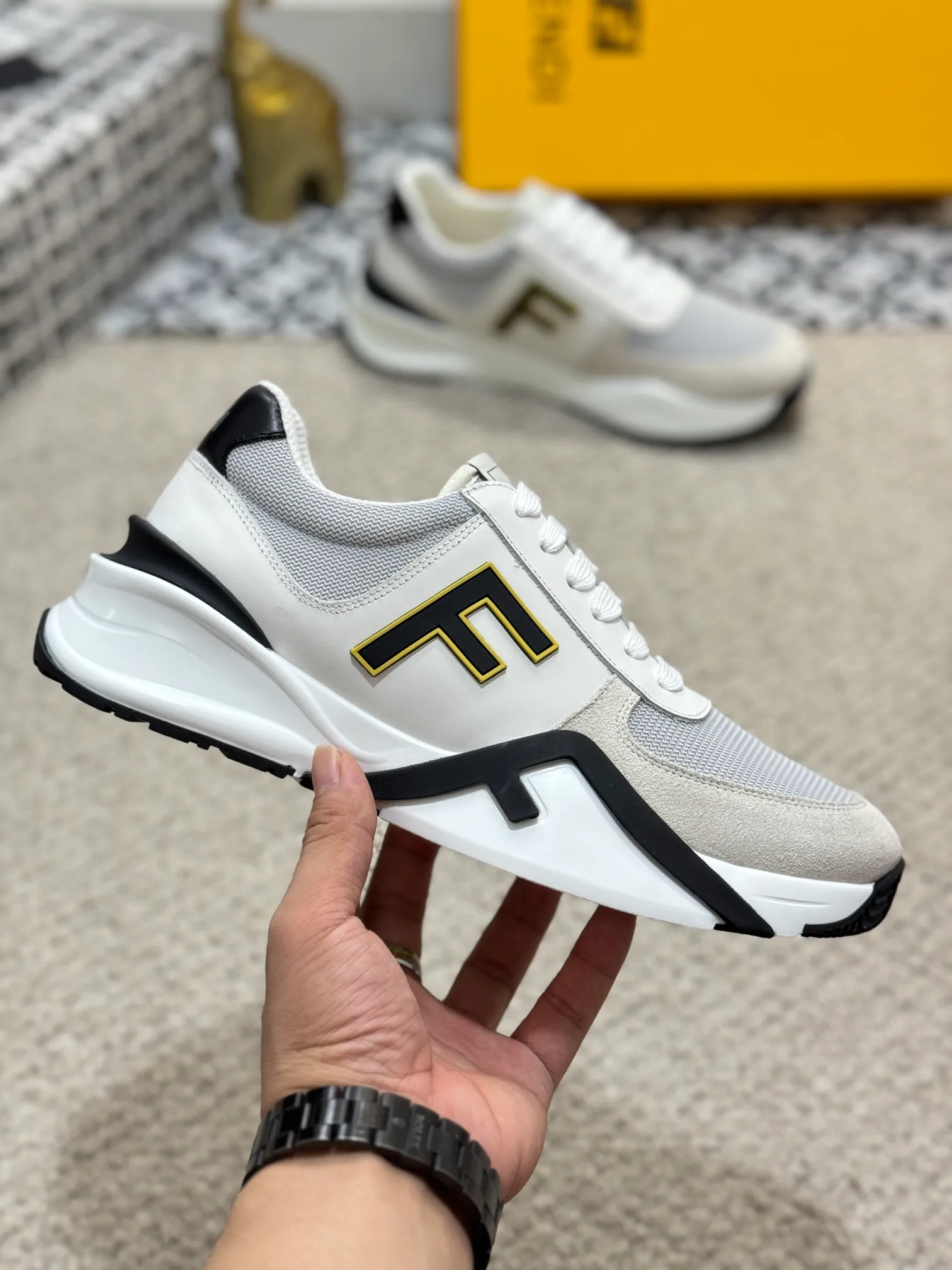 Men's men's shoes 💰520 [New style] 🦥🦥 Original quality - Fendi ◾️▫️F D🆕 Spring and summer new men's slip-on sneakers, with elastic straps, side zippers, and corrugated soles engraved with F. Embossed Fendi Flow lettering on the heel. Mixed material of high-tech fabric and black suede. FF graphic tongue. Ultra-light and wear-resistant EVA sole. Size: 38-44 (45 customized